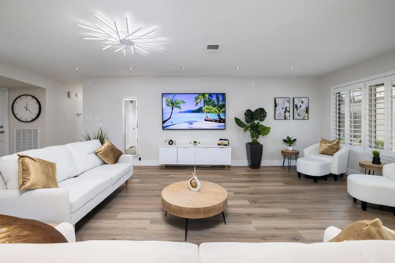Single Story Minutes From Summerlin With Rv Parking & Dog Friendly Las Vegas