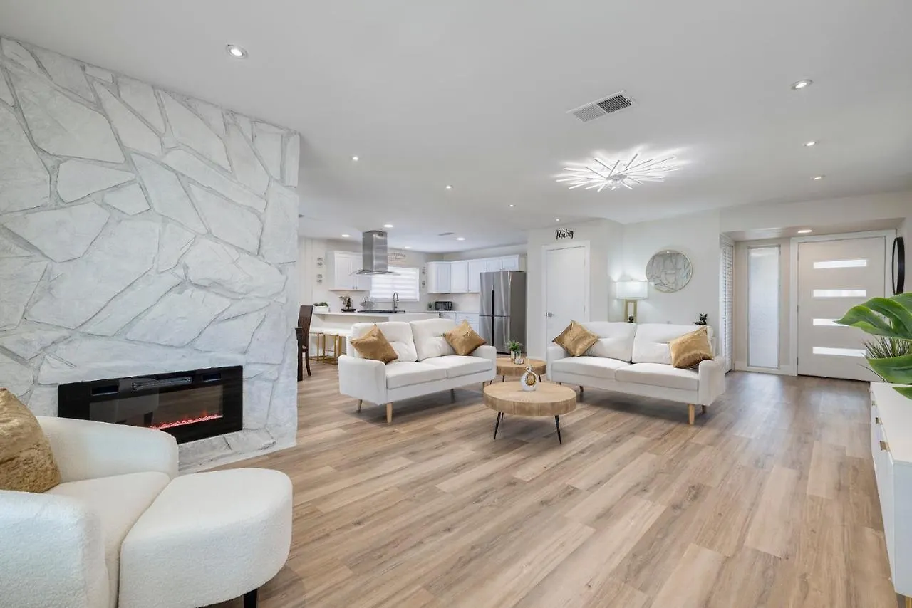 Holiday home Single Story Minutes From Summerlin With Rv Parking & Dog Friendly Las Vegas