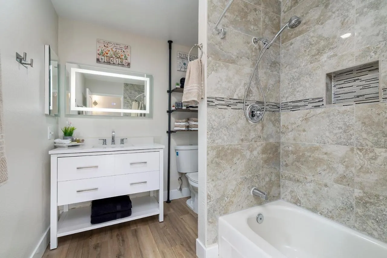 Holiday home Single Story Minutes From Summerlin With Rv Parking & Dog Friendly Las Vegas