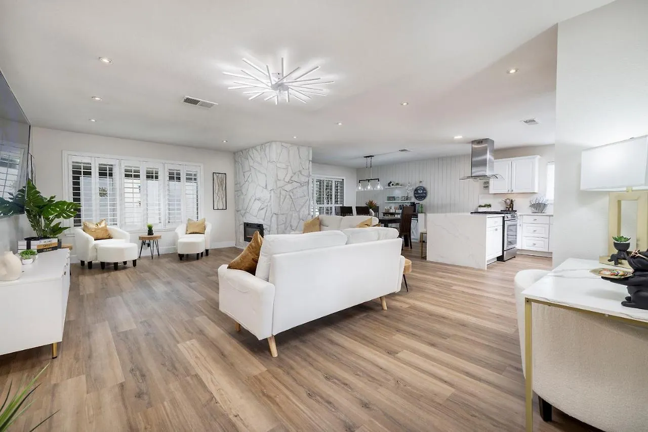 Single Story Minutes From Summerlin With Rv Parking & Dog Friendly Las Vegas 0*,  United States